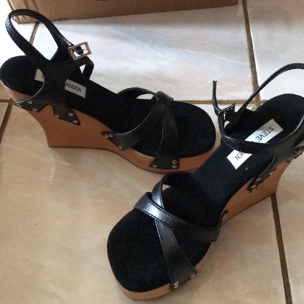 Steve Madden wedge sandal size 7.5 FINAL WEEK